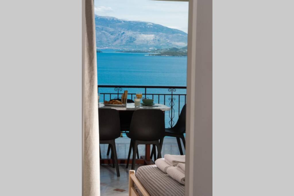 דירות 2Br House In Nikiana With Stunning Sea View מראה חיצוני תמונה